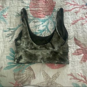 - NEVER WORN lululemon reversible sports bra in (Diamond dye sage & medium…